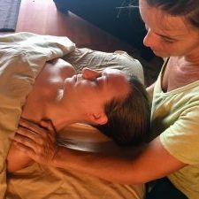 massage-shoulder